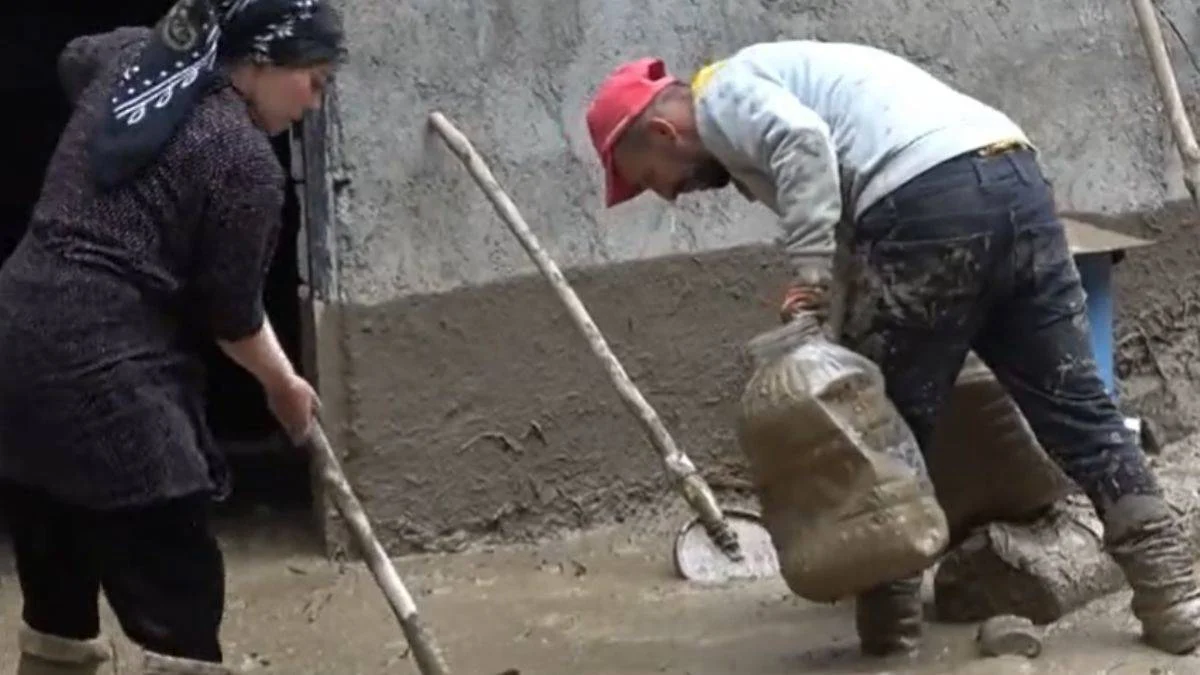 Yağış almayan köyü sel aldı