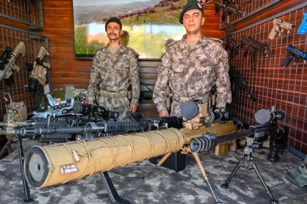 Yerli ve milli üretilen silahlar sergileniyor