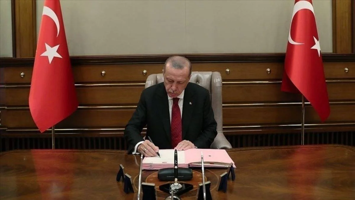 YÖK'e 5 üye ve 20 üniversiteye rektör atandı