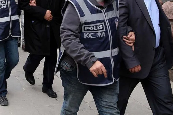 Yunanistan'a kaçmak üzere olan 2 FETÖ zanlısı sınırda yakalandı