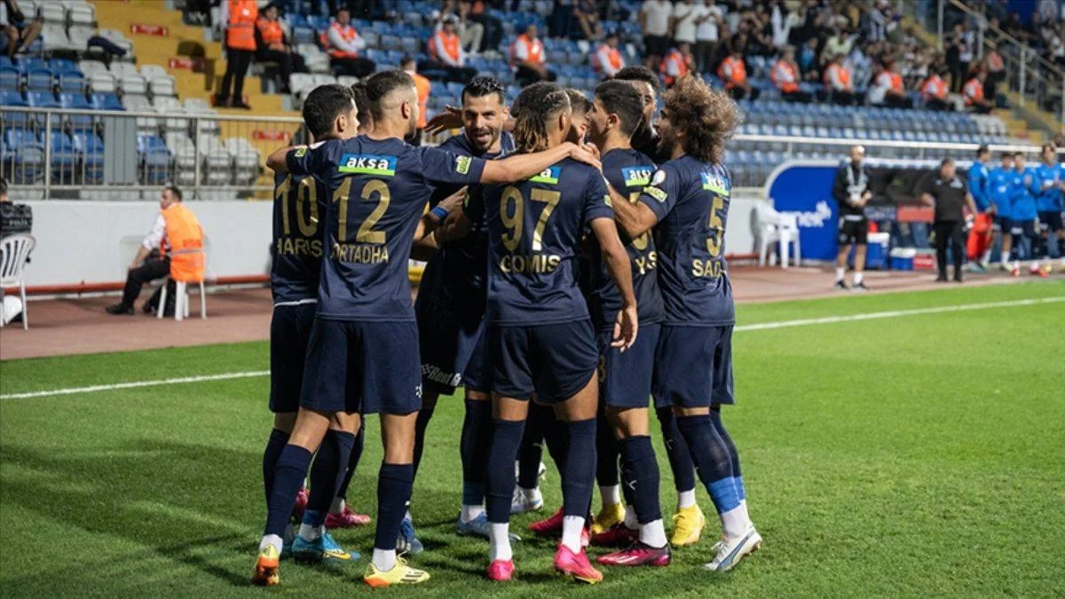 '3 büyükler' hariç İstanbul'da en iyi çıkış Kasımpaşaspor'da