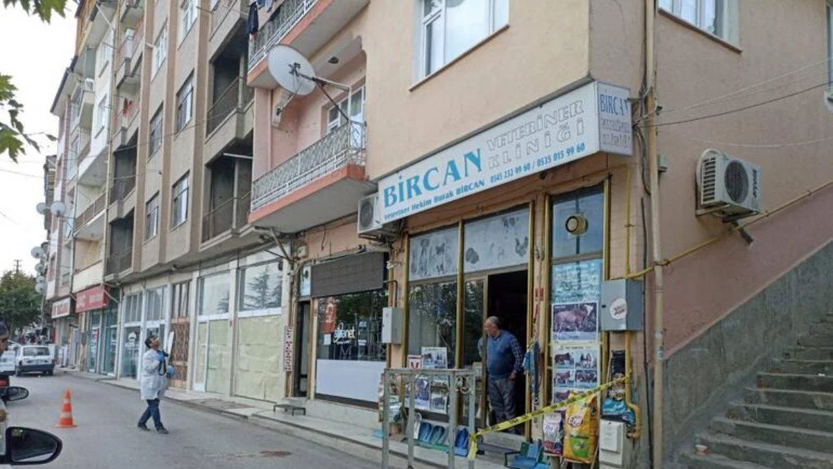 3'üncü kattan düşen Funda hayatını kaybetti
