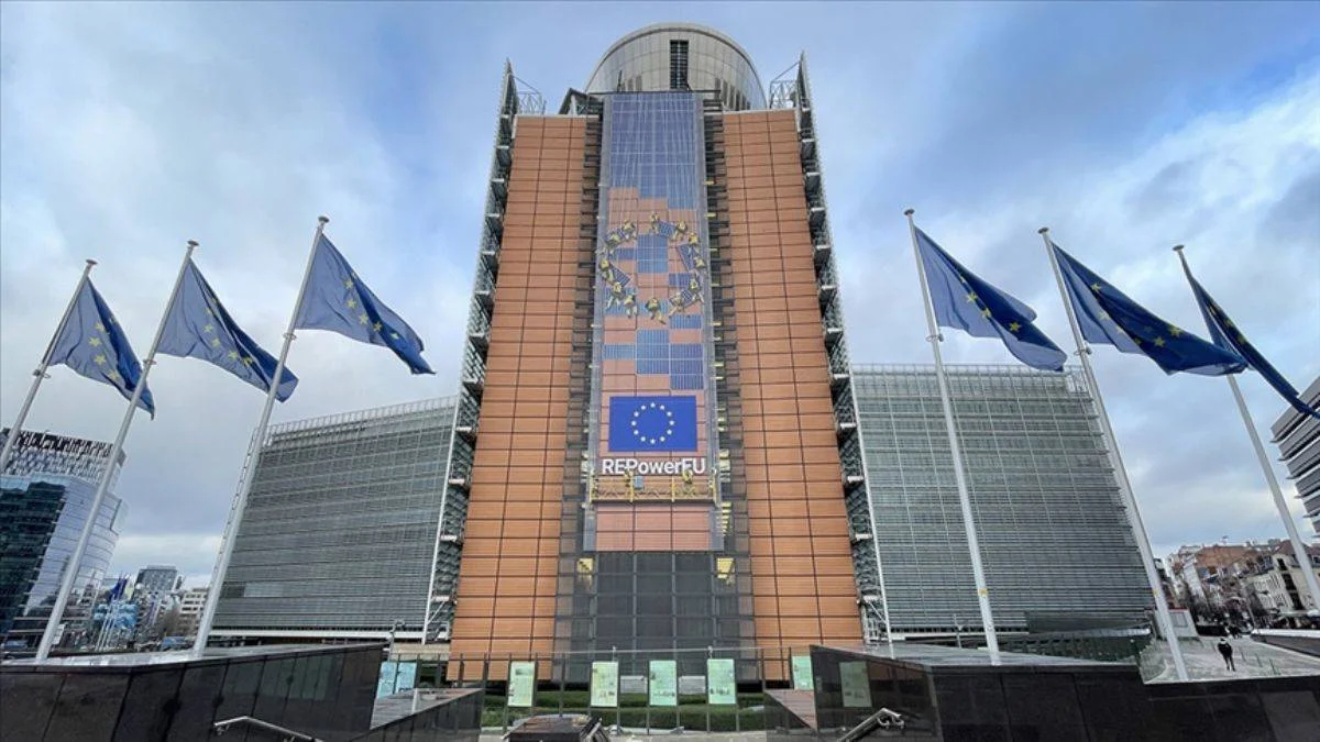 AB'den kritik Kosova-Sırbistan açıklaması