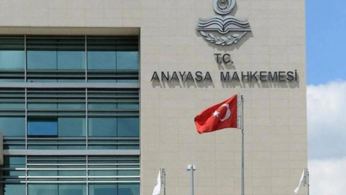 AYM, FETÖ davasında 500 TL tazminatı az buldu