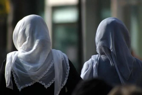 BM: Doğru bulmuyoruz! İslam karşıtlığı yine gün yüzüne çıktı: Fransa'dan skandal karar