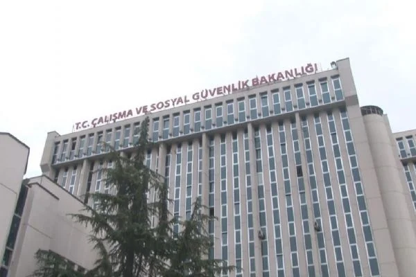Çalışma ve Sosyal Güvenlik Bakanlığı harekete geçti! Üçlü Danışma Kurulu 5 yıl aradan sonra toplanacak