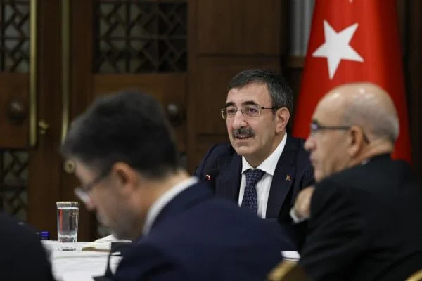 Cumhurbaşkanı Yardımcısı Yılmaz: Bu, Türkiye'nin geleceğe daha sağlam şekilde yürümesini sağlayacak bir rakam