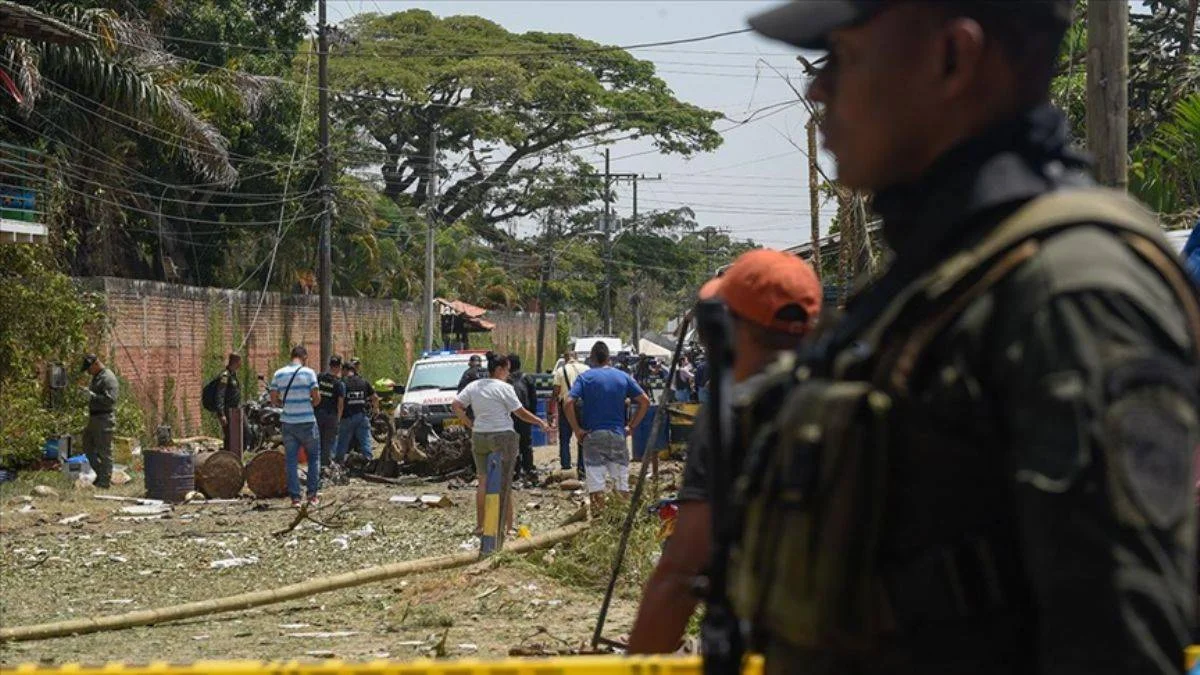 FARC bombalı saldırıları üstlendi: Hata yaptık