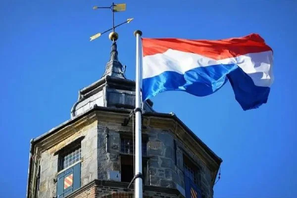 Hollanda'nın İslam düşmanlığı yeniden hortladı!