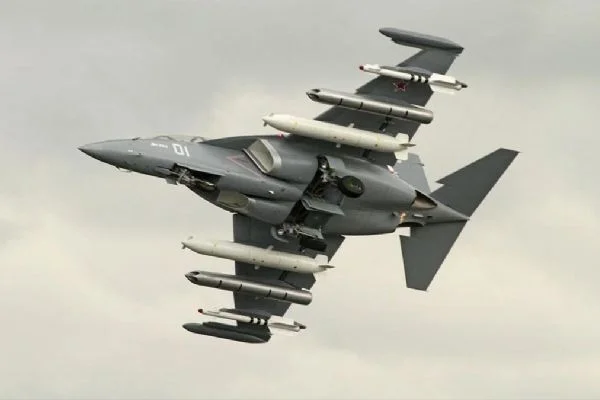 İran Yak-130 uçağı aldı