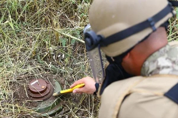 Karabağ'da Ermenilerin döşediği mayın infilak etti: 4 Azerbaycan polisi şehit
