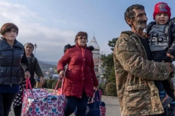 Karabağ'daki 120 bin Ermeni'nin Ermenistan'a göç etmesi bekleniyor