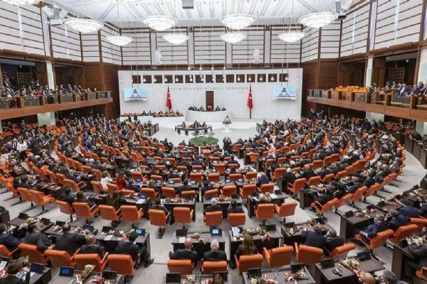 Meclis'in gündeminde Airbnb ve taksiler olacak