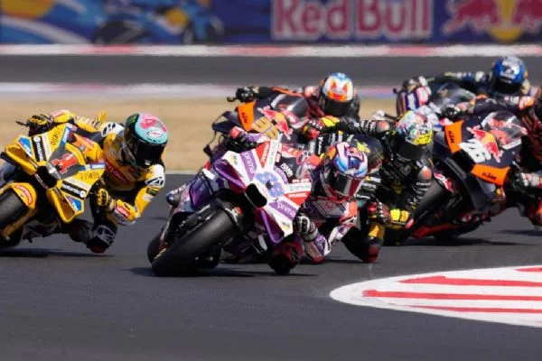MotoGP'de heyecan 14. yarış ile Japonya'da