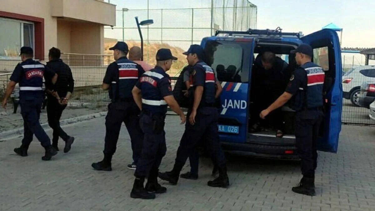 'Müebbet' ile aranan 4 FETÖ'cü yakalandı