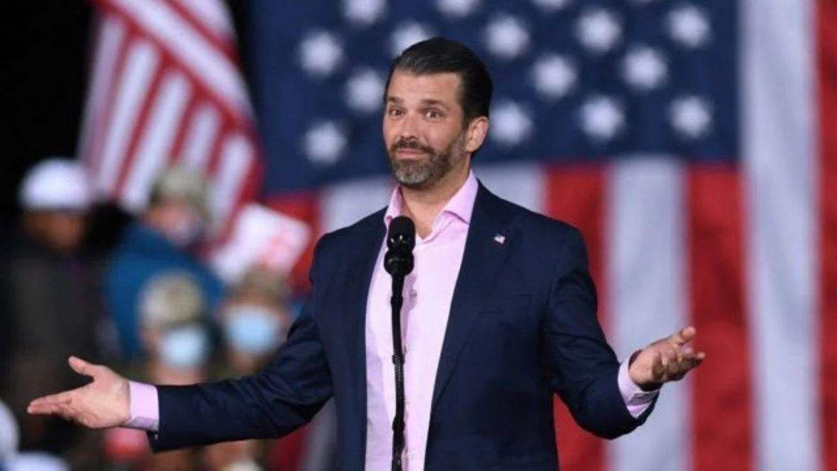 Trump'ın oğlunun hesabı hacklendi: Babam öldü, başkan adayı benim