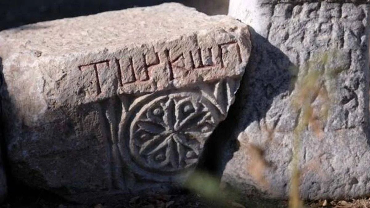 'Türk' adının geçtiği Savatra'da toplu çocuk mezarı bulundu