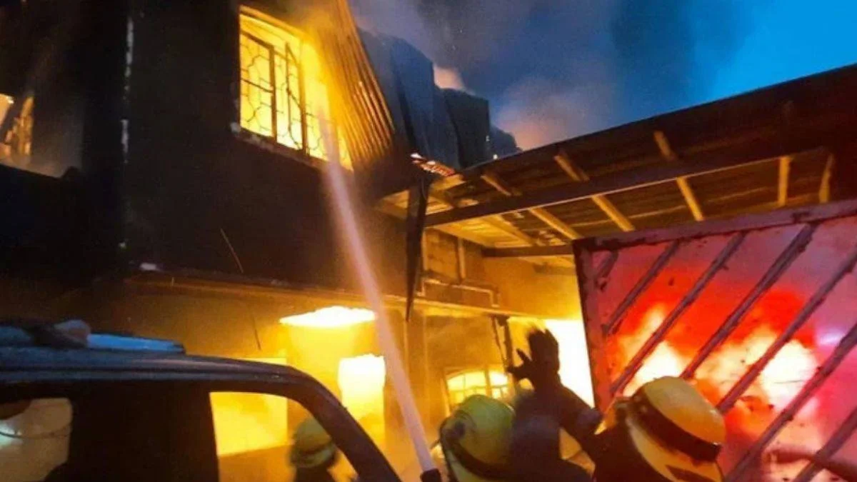 Yangında yanlış adres verildi, 15 kişi öldü