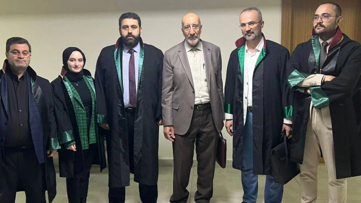 Abdurrahman Dilipak'a açılan 'AKP'nin papatyaları' davasında karar