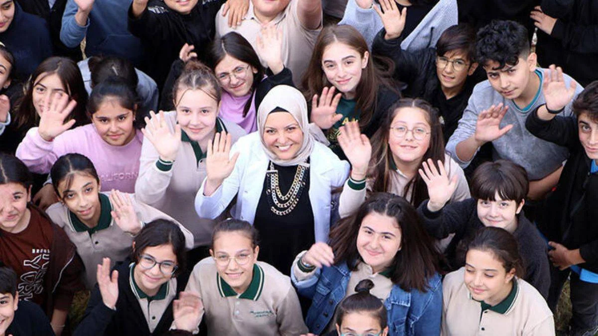Dünyanın en iyi 50 öğretmeninden biri seçildi