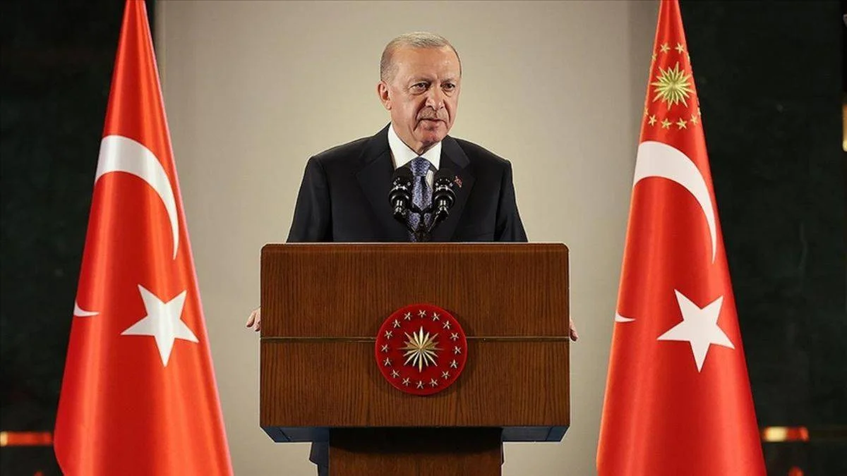 Erdoğan: Cumhuriyet'imizi yeni asrına hazırlamanın gayreti içindeyiz