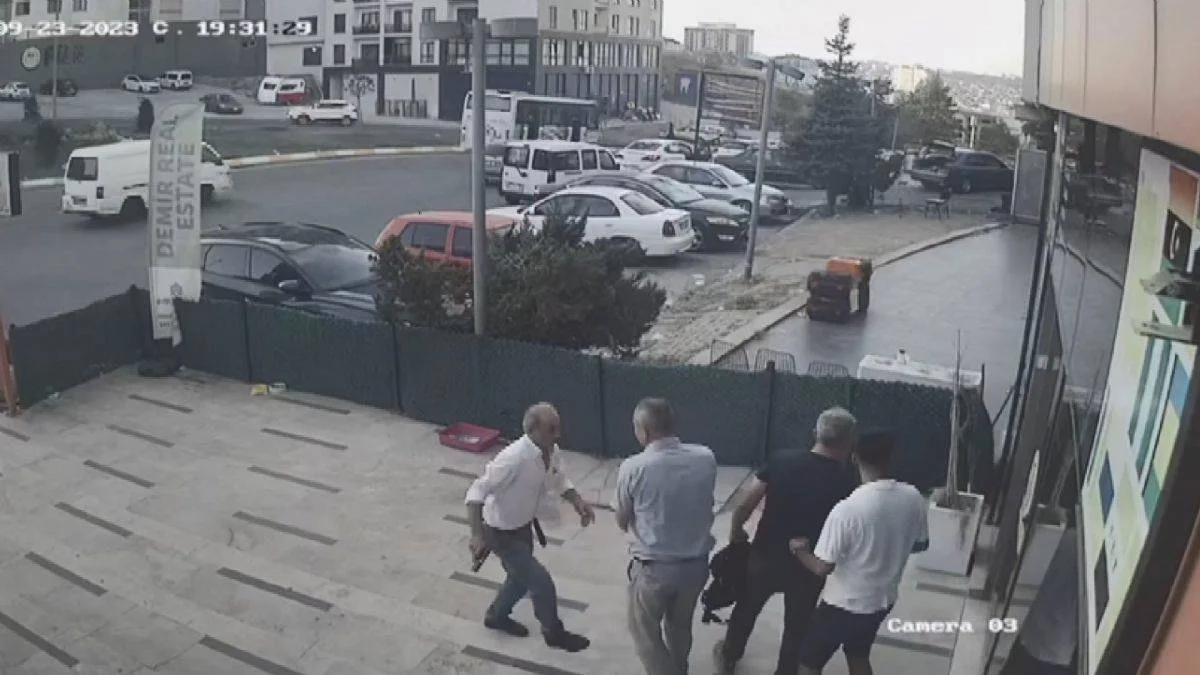 Ev sahibi kiracısını vurdu