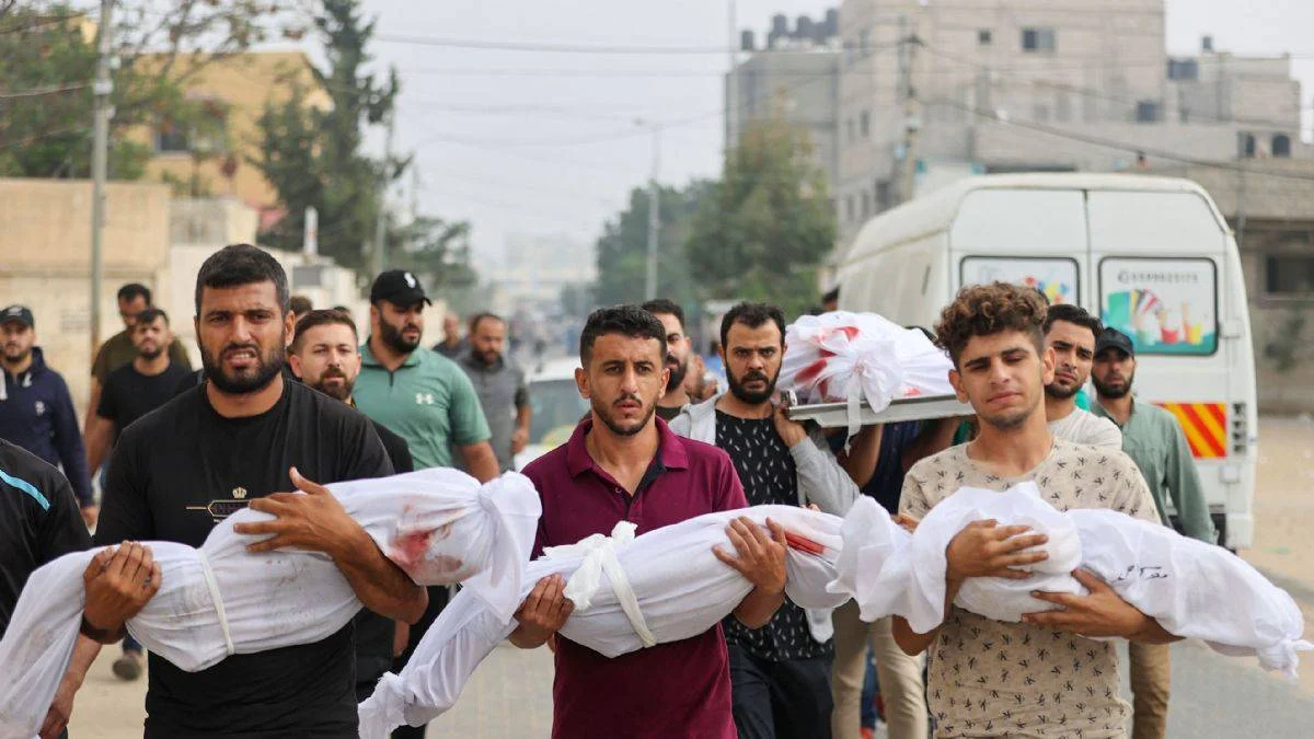 Gazze'de 17'inci gün: Baba ve 3 çocuğu defnedildi
