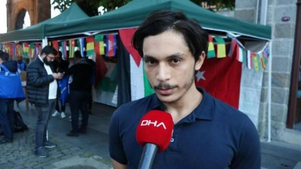 Gazzeli Karim: "Ailemin hepsi bir anda ölmesin diye aynı yerde kalmıyorlar"