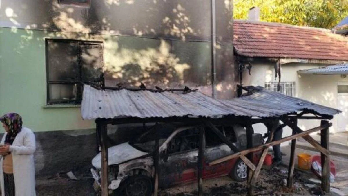 İmamın aracını ateşe verdi