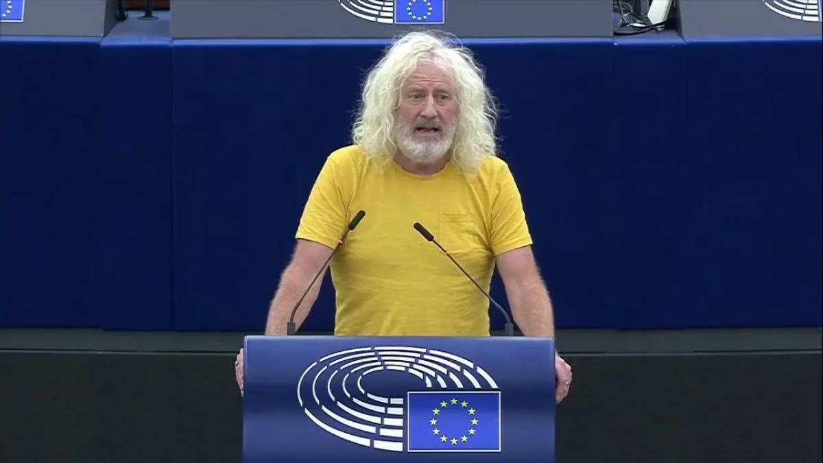 İrlandalı vekil Wallace: AB, İsrail'in soykırım suçuna ortaktır