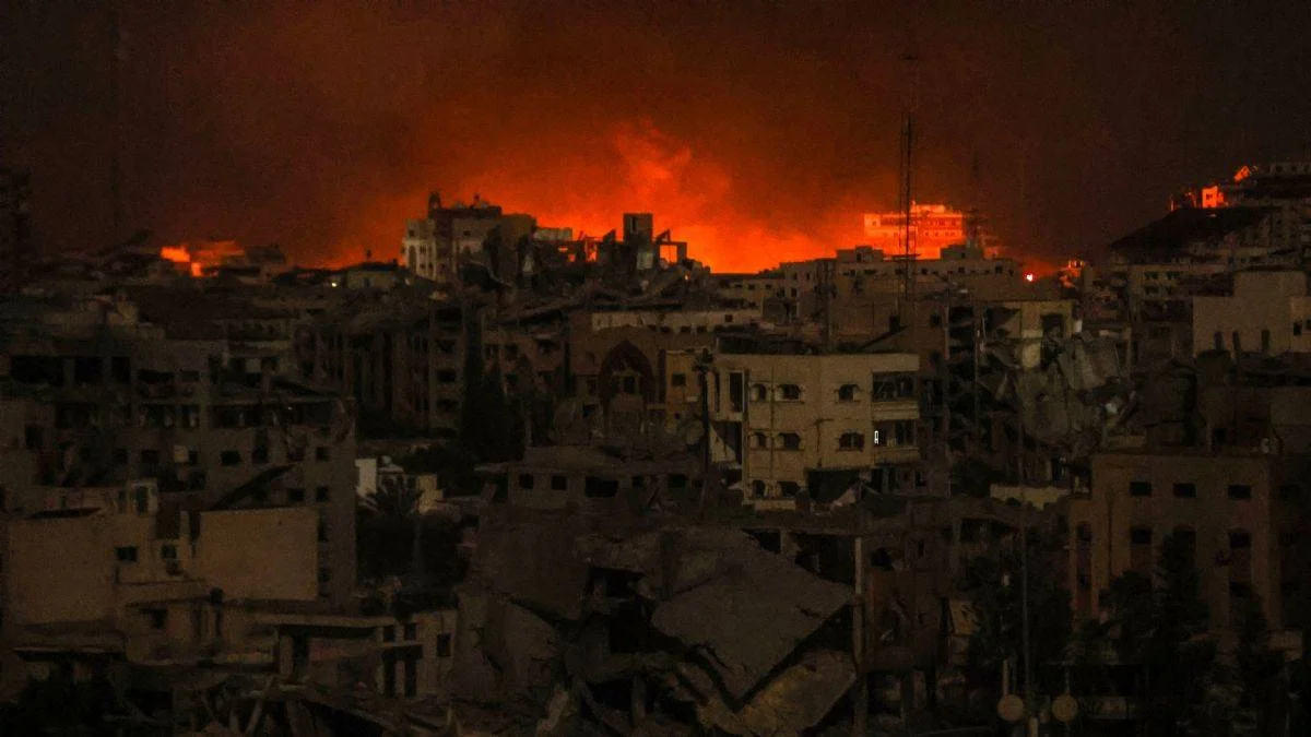 İsrail gece boyu tüm Gazze'yi bombaladı