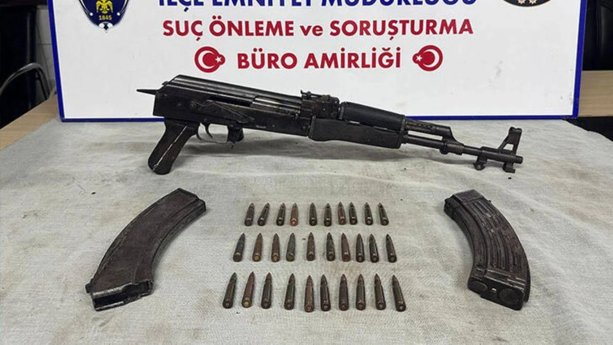 Kadının pazar arabasından kalaşnikof çıktı!