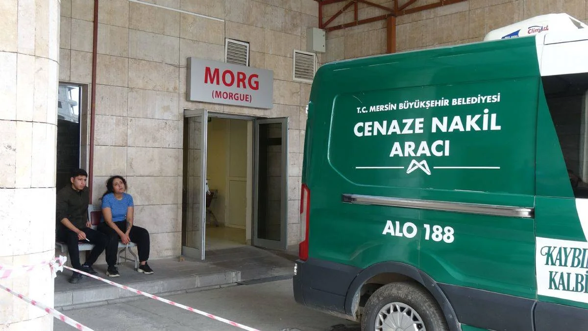 Kız kardeşini, eniştesi ve yeğenini öldürdü