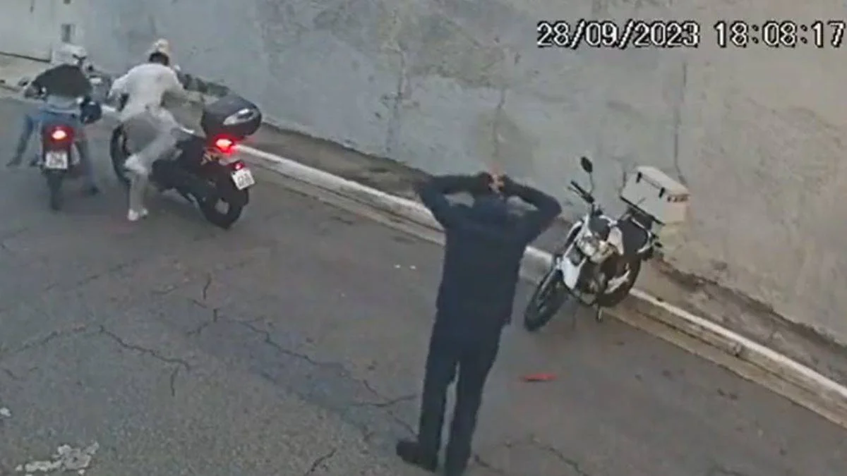 Motosikletini çaldırmadı, gaspçıları yıldırdı