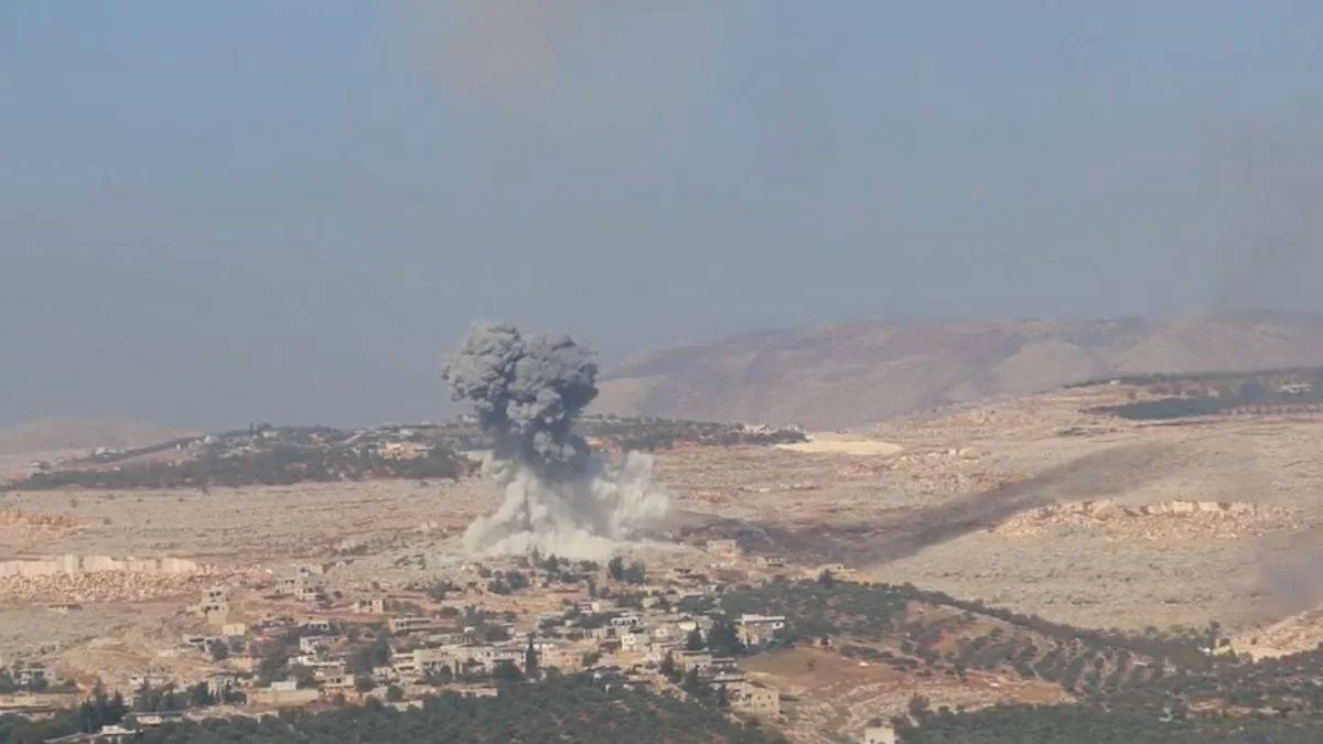Rus uçakları İdlib'i bombaladı: 5 ölü