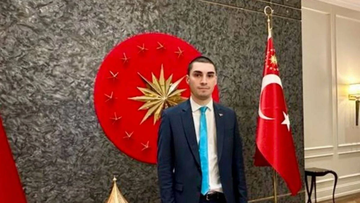 TEF Genel Başkanı Mert Şener'den hemşirelere destek