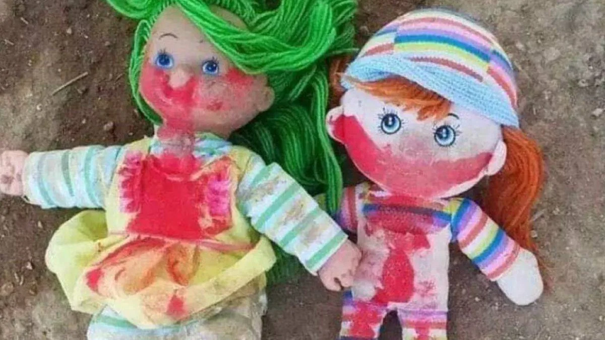 Yahudiler, Filistinlileri 'kanlı' oyuncak bebeklerle tehdit ediyor