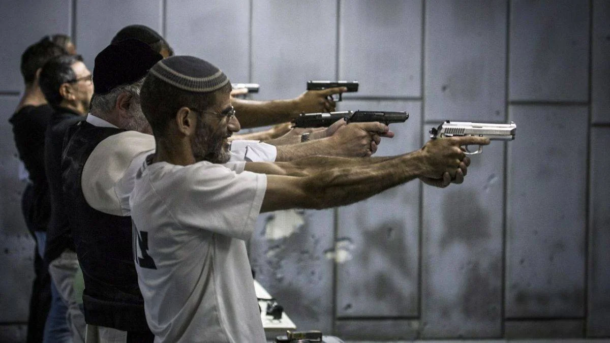 Yahudileri silahlandırma kampanyası: 'Bizim hayatımız daha önemli'