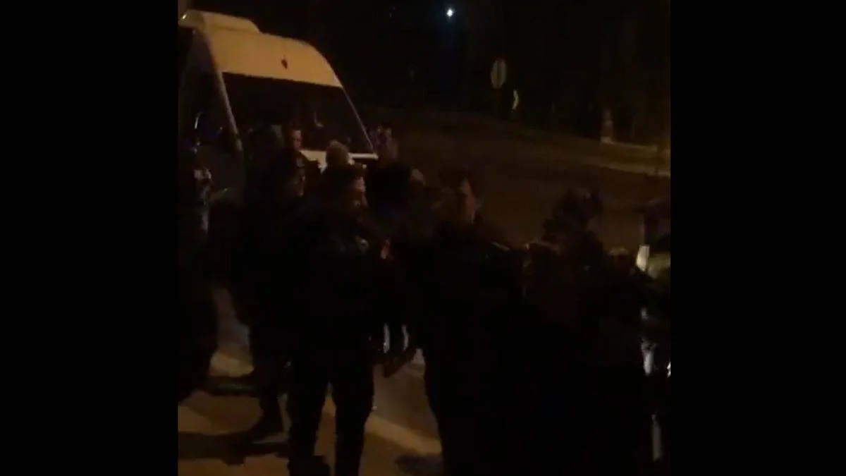 Blinken'ın konvoyunun bulunduğu yolu kestiler