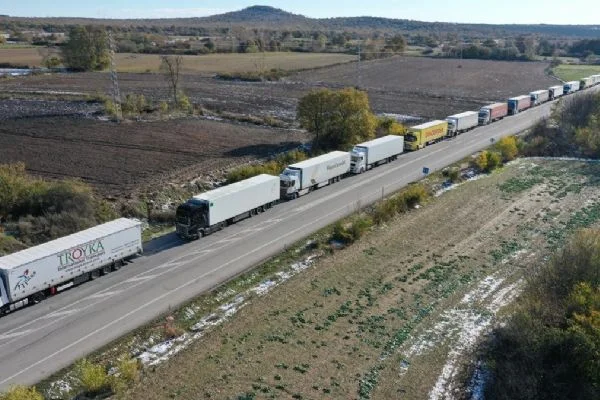 Bulgaristan sınırında tır kuyruğu