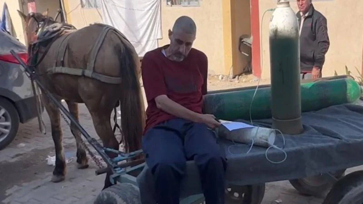 Filistinli adam eşek arabasıyla oksijen aradı