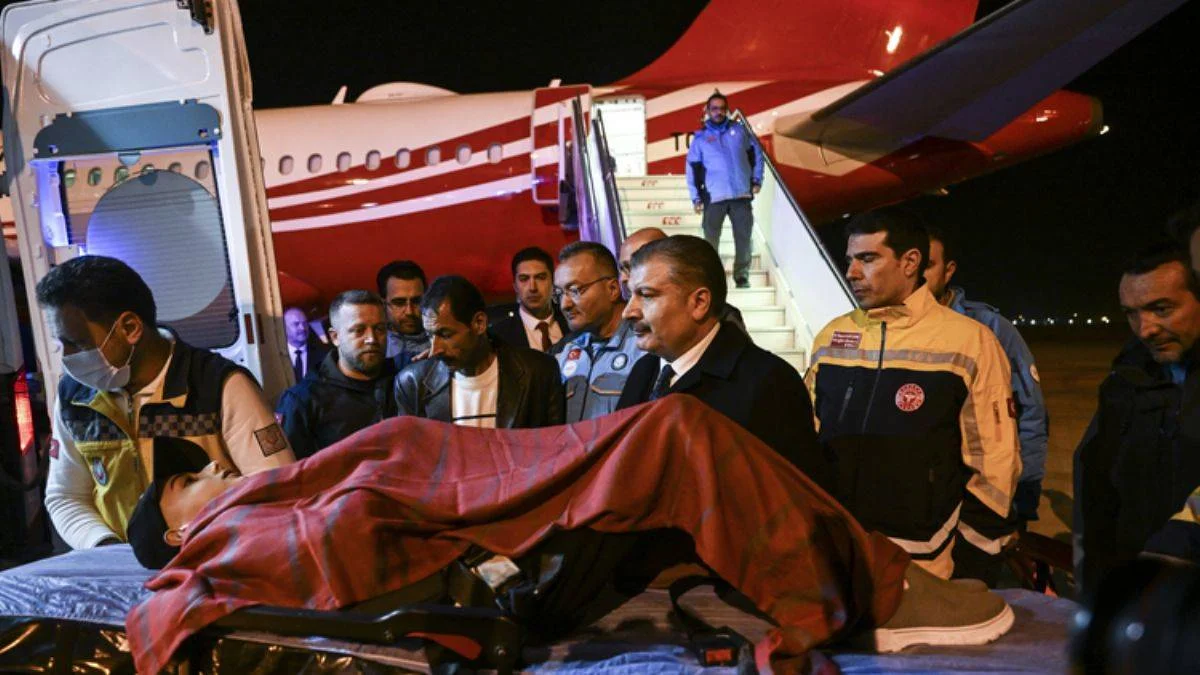 Gazzeli hastaları taşıyan uçaklar Türkiye'de