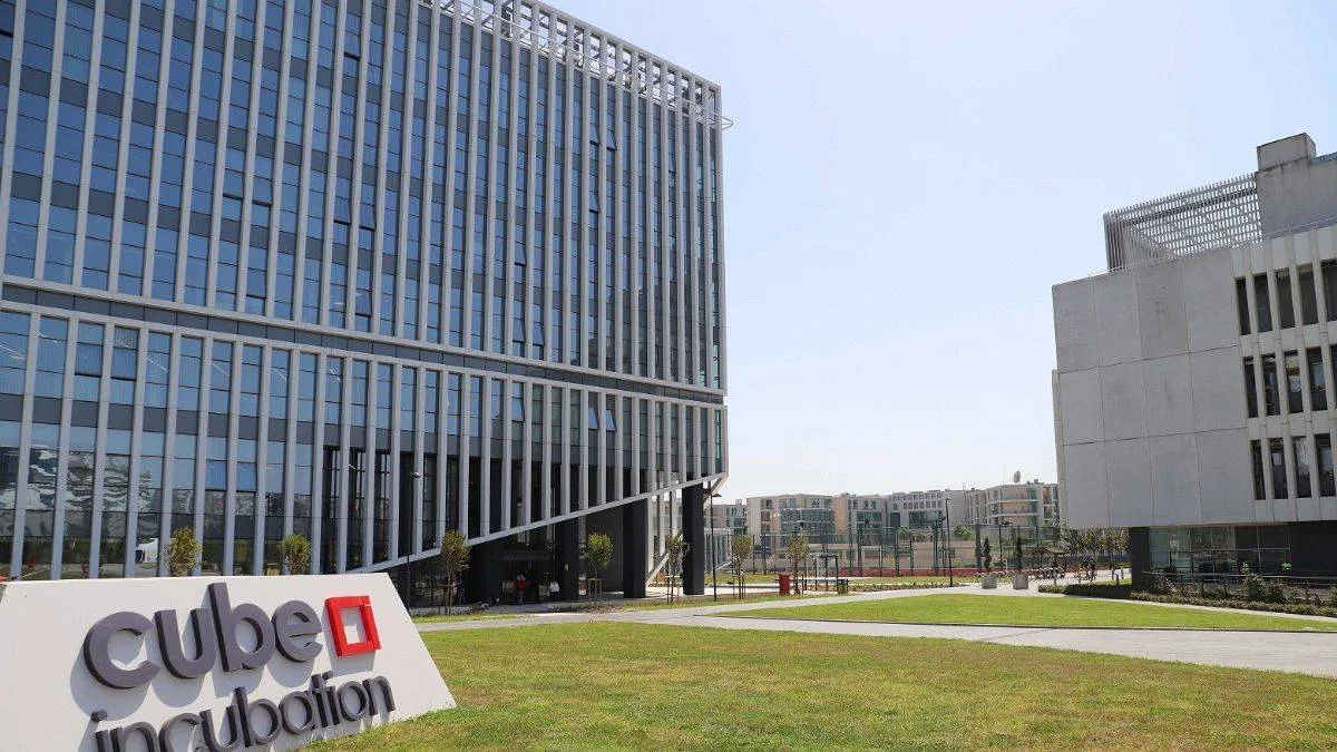 Girişimciler ve Yatırımcılar '12. Açık Kapı: İş Dünyası ile Buluşma Etkinliğinde Bir Araya Geldi