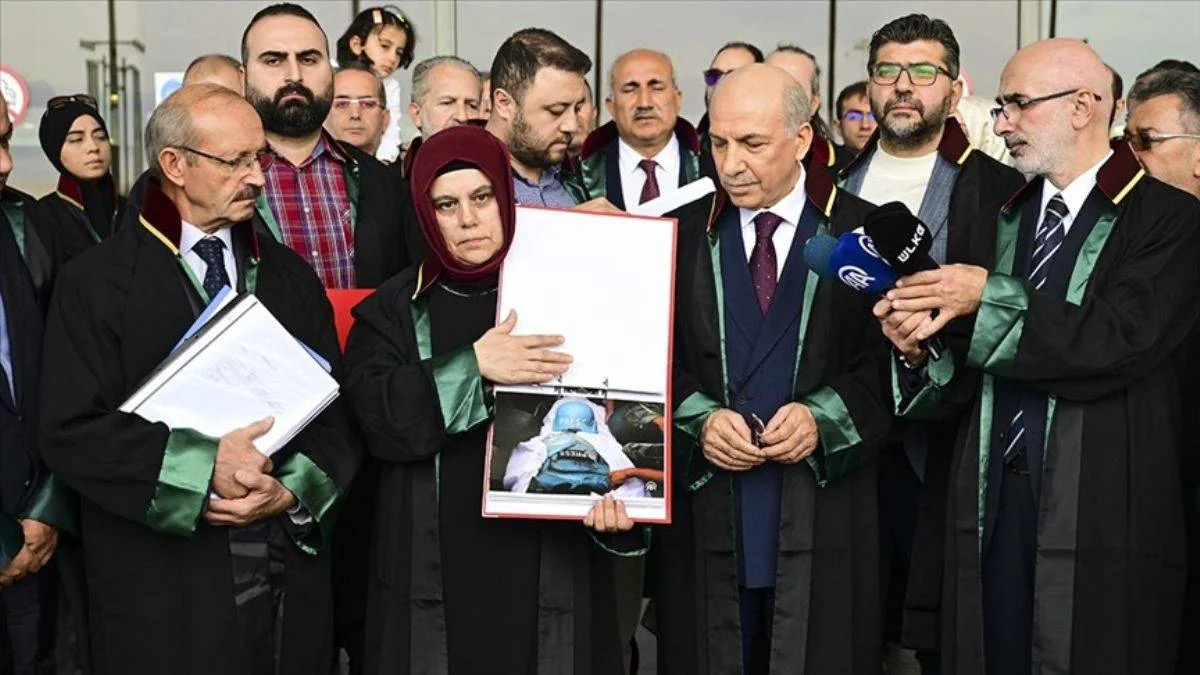 İsrail'e karşı hukukçular harekete geçti
