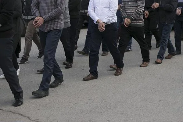 İstanbul'da, PKK/KCK terör örgütünün gençlik yapılanmasına operasyon! 38 şüpheli yakalandı