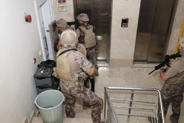 Mersin il genelinde terör operasyonları: 6 gözaltı