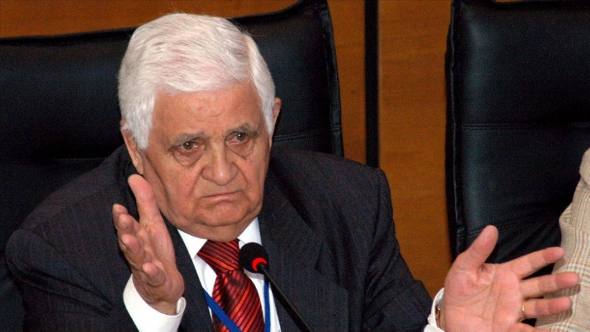 Tarihçi yazar Bilal Şimşir vefat etti