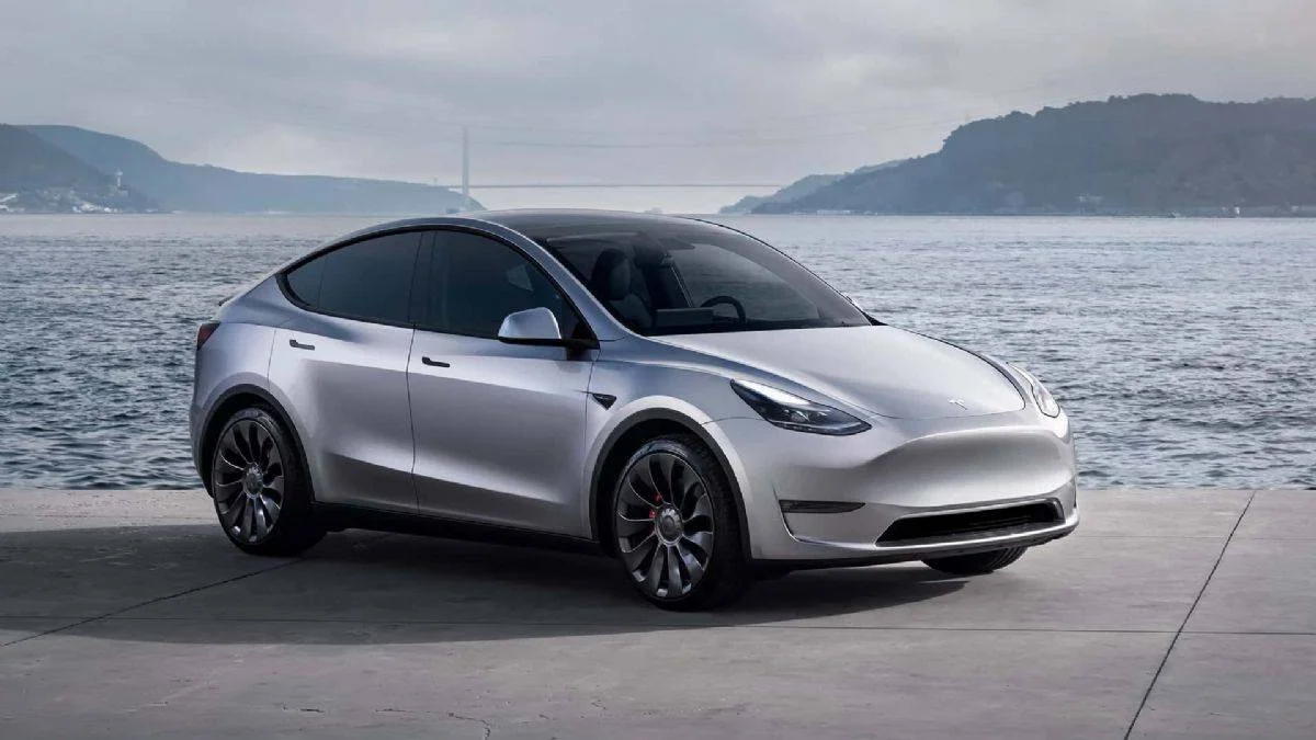 Tesla Türkiye'de 400 bin TL'ye varan indirim