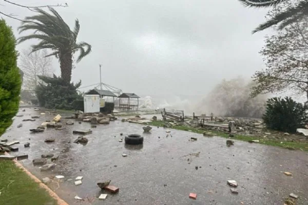 Zonguldak'ta sel sularına kapılan otomobildeki 3 kişinin cansız bedenine ulaşıldı