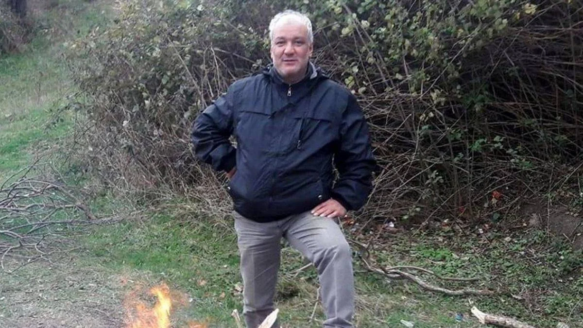 Babasını 10 yerinden bıçaklayarak öldürdü